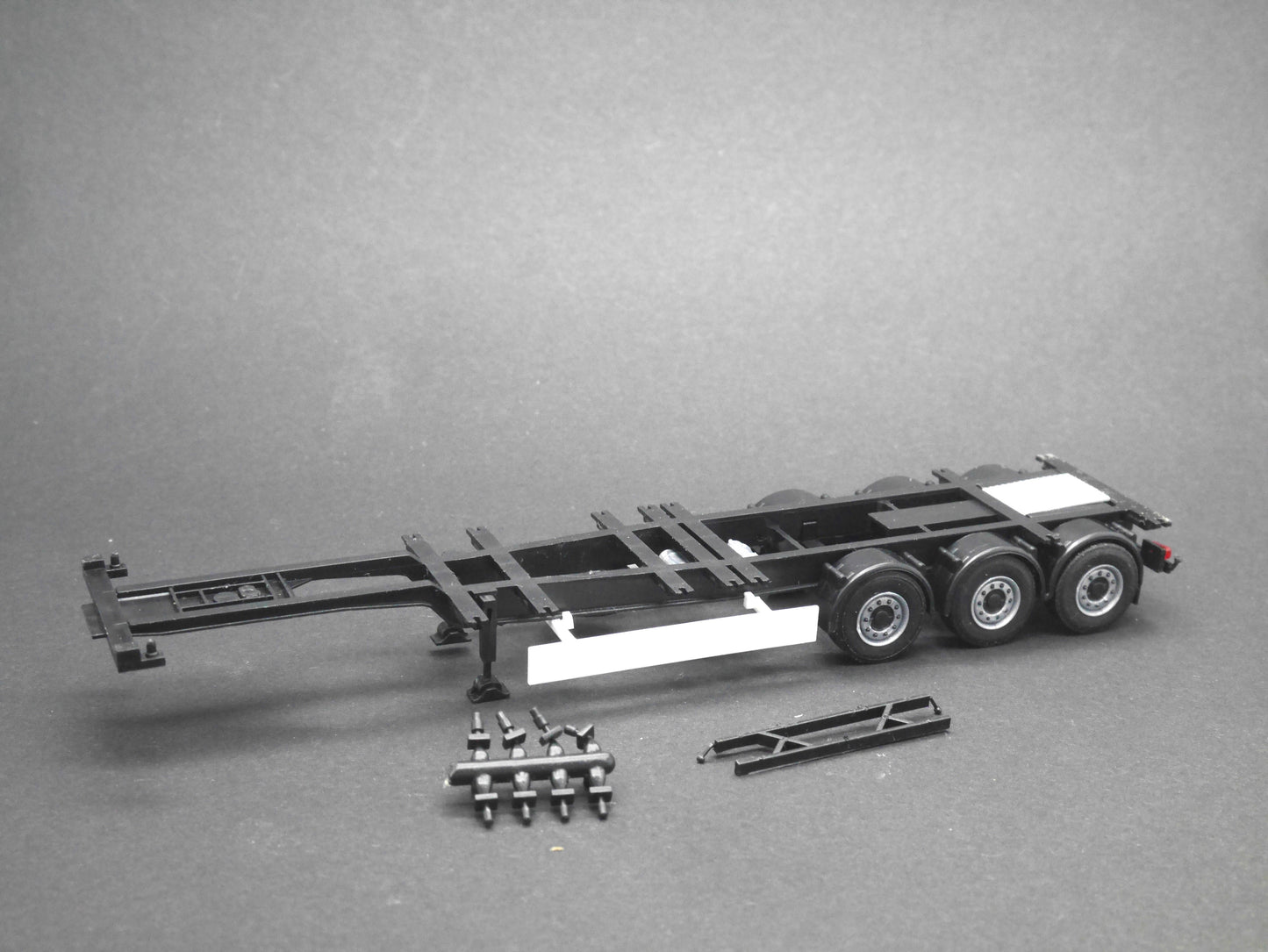 1:87 ST-0206 Kibri Bausatz 2x 40/45ft Container Auflieger schwarz
