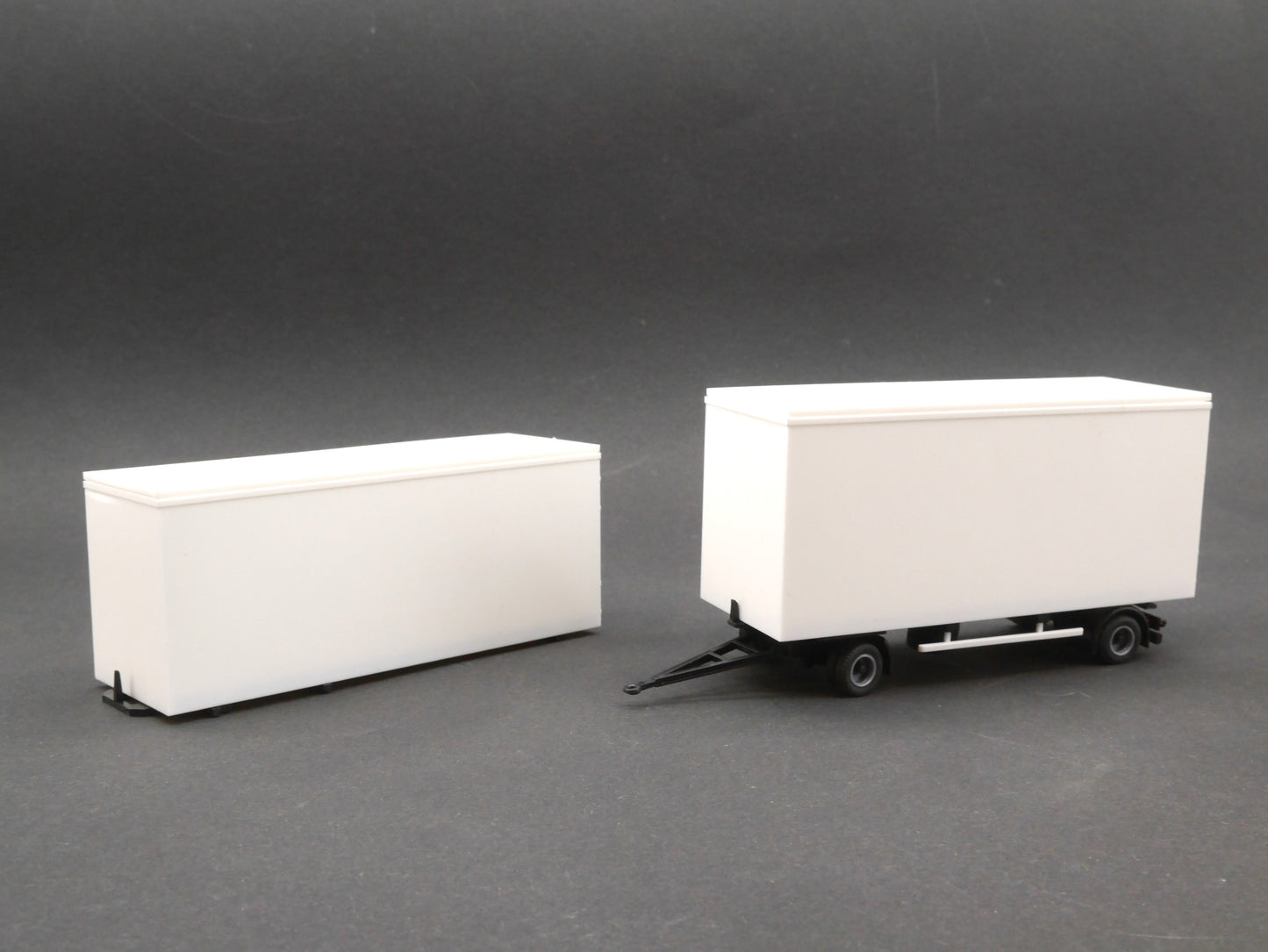 1:87 ST-0217 Kibri Bausatz 2achs Koffer Volumen Anhänger + MW Aufbau