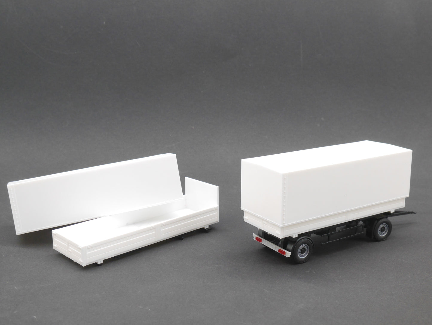 1:87 ST-0218 Scaletrucks Bausatz 1x Pritsche/Plane Anhänger + MW Aufbau