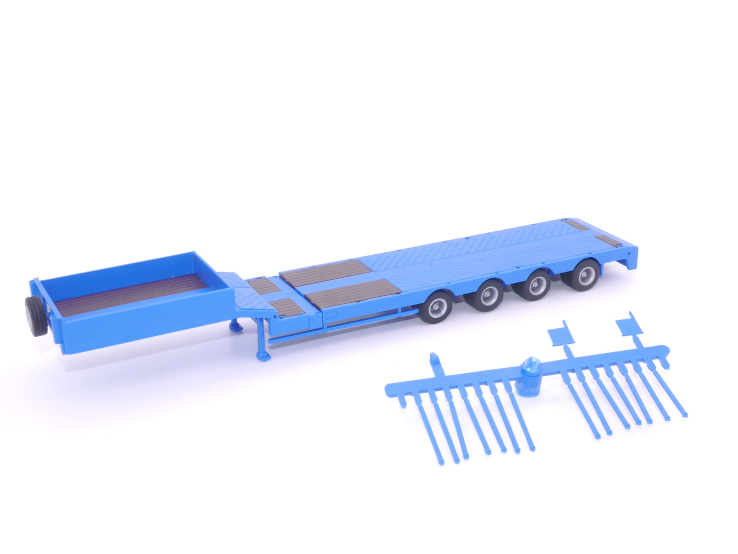 1:87 ST-0225 Scaletrucks Bausatz 2x 4achs teleskopierbarer Semitieflader himmelblau